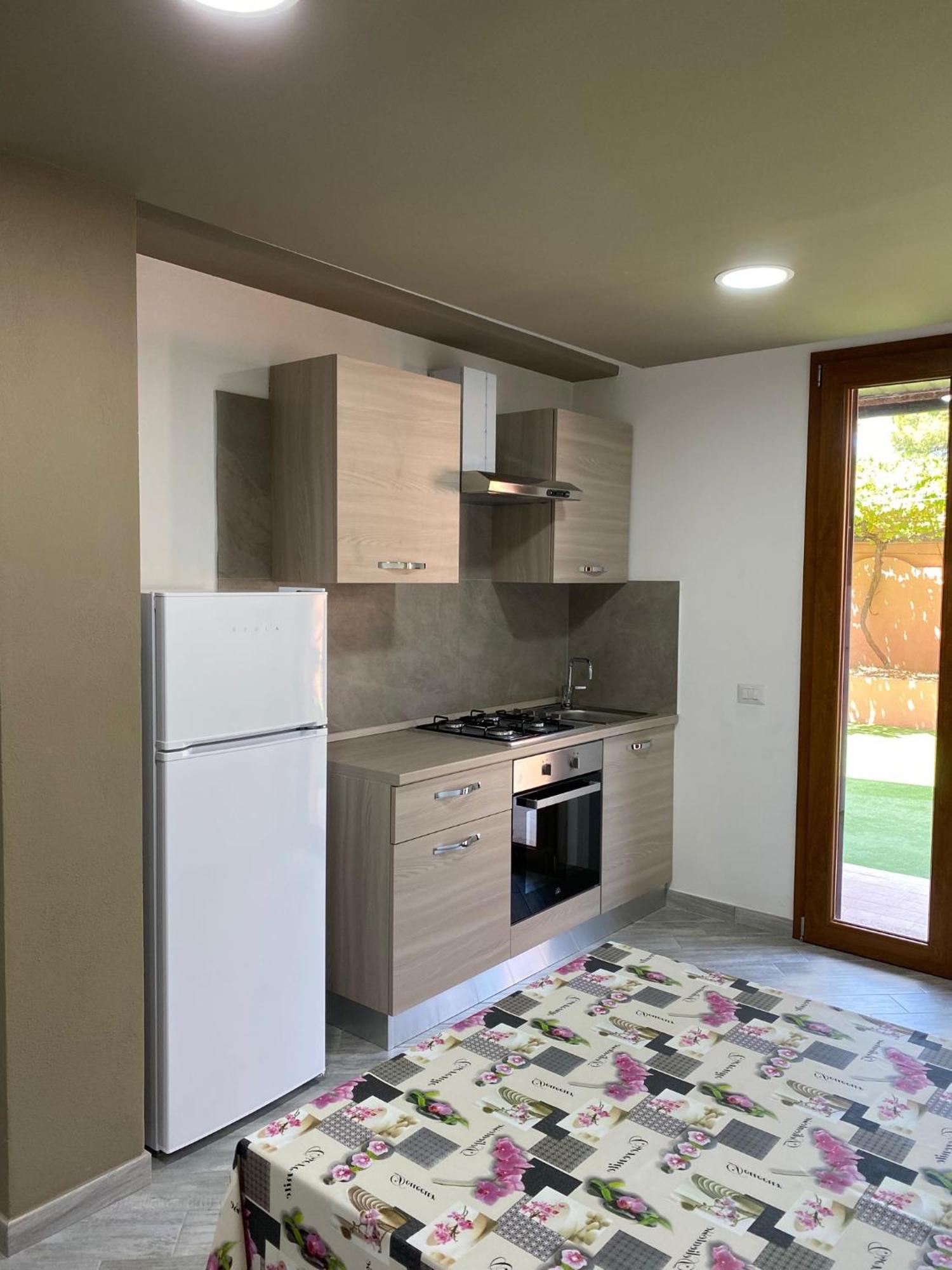 Suite Guesthouse A Pochi Passi Dal Mare Сасари Екстериор снимка
