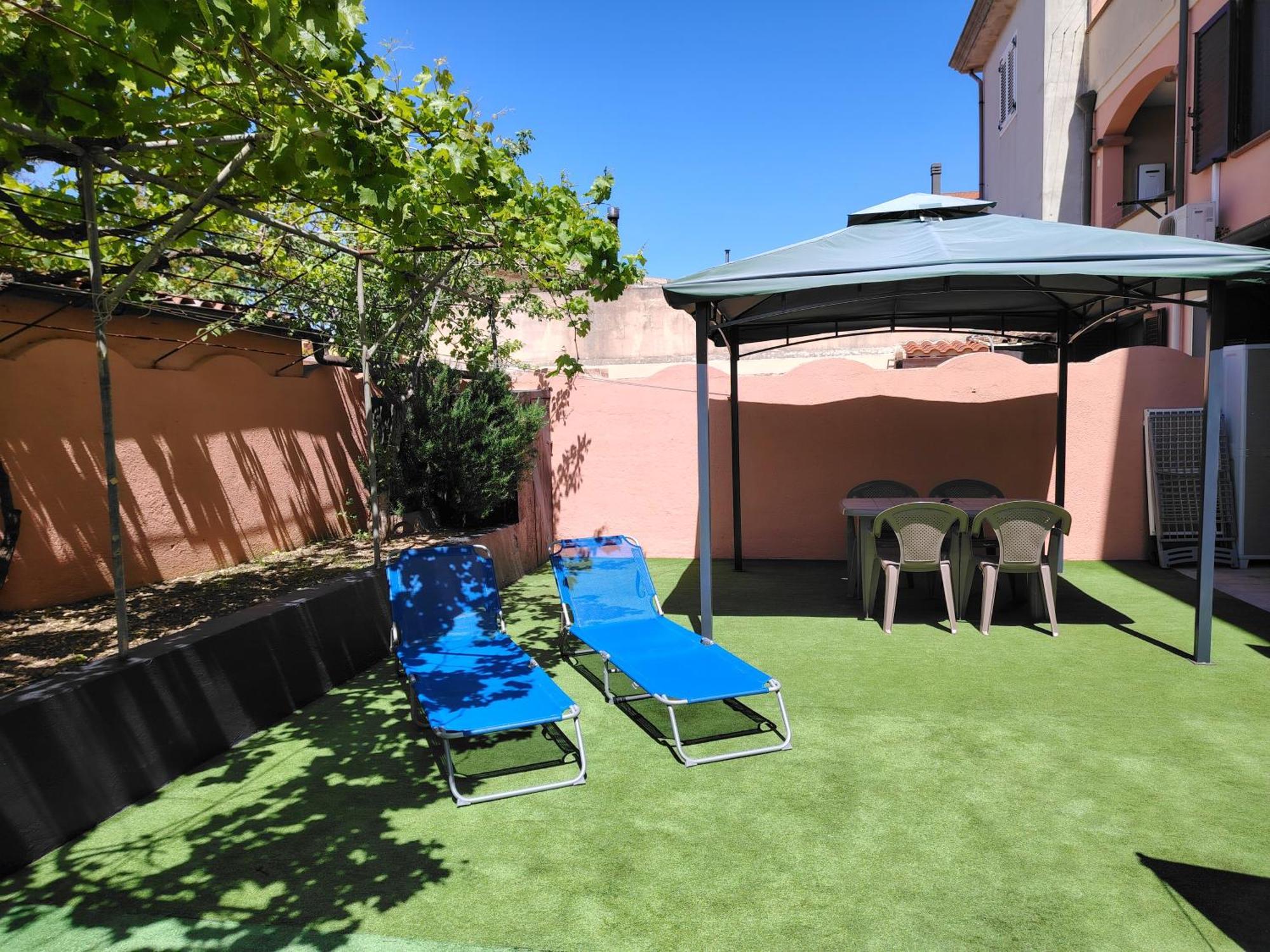 Suite Guesthouse A Pochi Passi Dal Mare Сасари Екстериор снимка